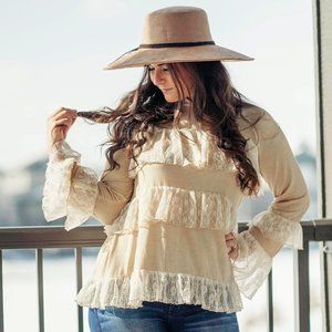 🔥LAST ONE🔥The Champagne Ruffles Blouse